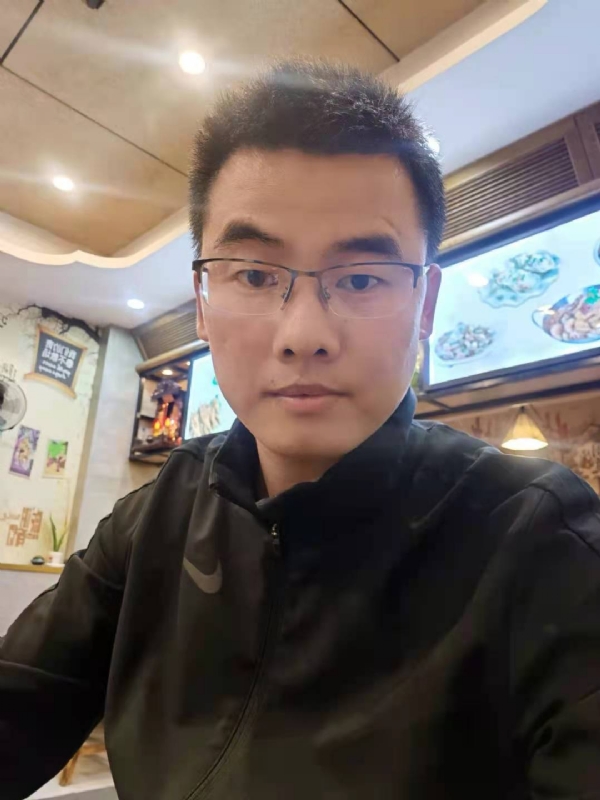 奔向幸福的第一张照片--东山相亲网