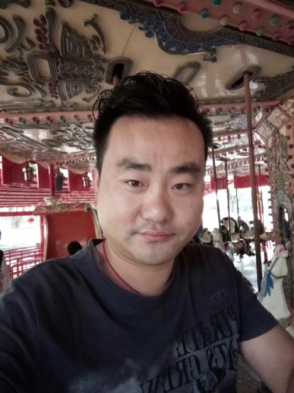 几许情深的第一张照片--东山相亲网