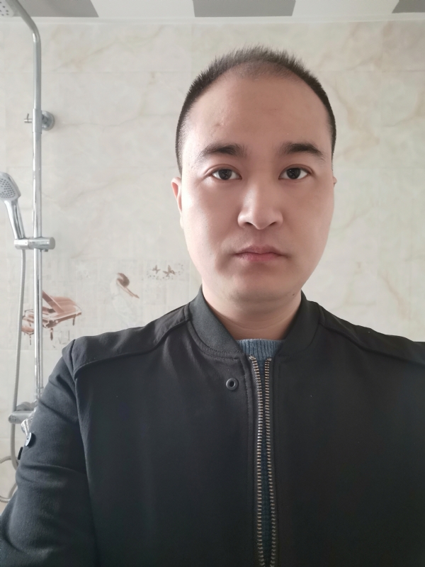 飞翔大海的第一张照片--东山相亲网