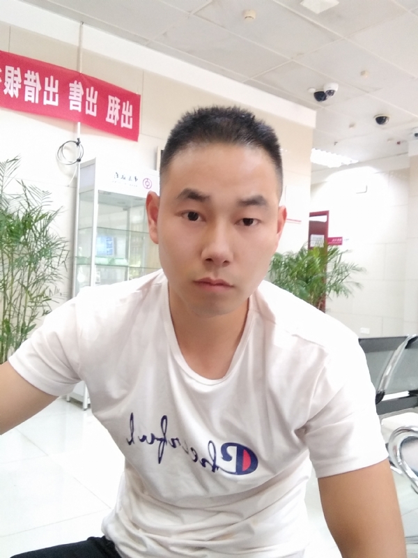 小少的第一张照片--东山相亲网