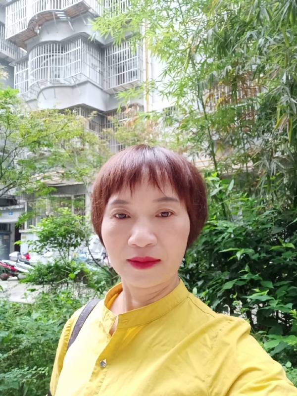 小瓶子的第二张照片--东山相亲网