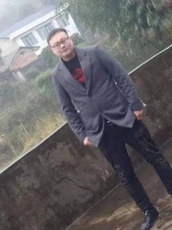 冰城的第二张照片--东山相亲网