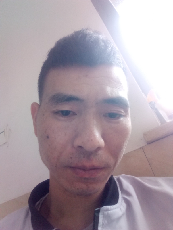 想你的夜的第一张照片--东山相亲网