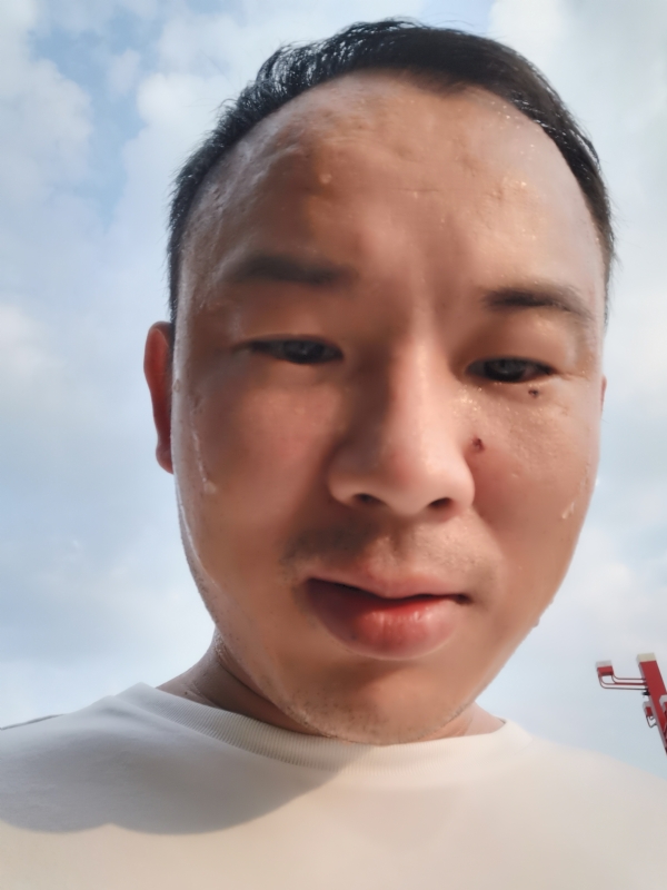 唐老鸭的第一张照片--东山相亲网