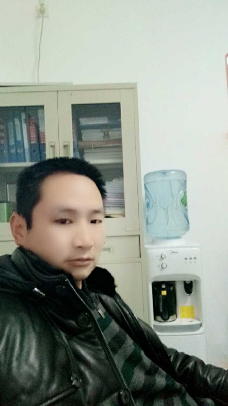 蓝色棒棒糖的第一张照片--东山相亲网