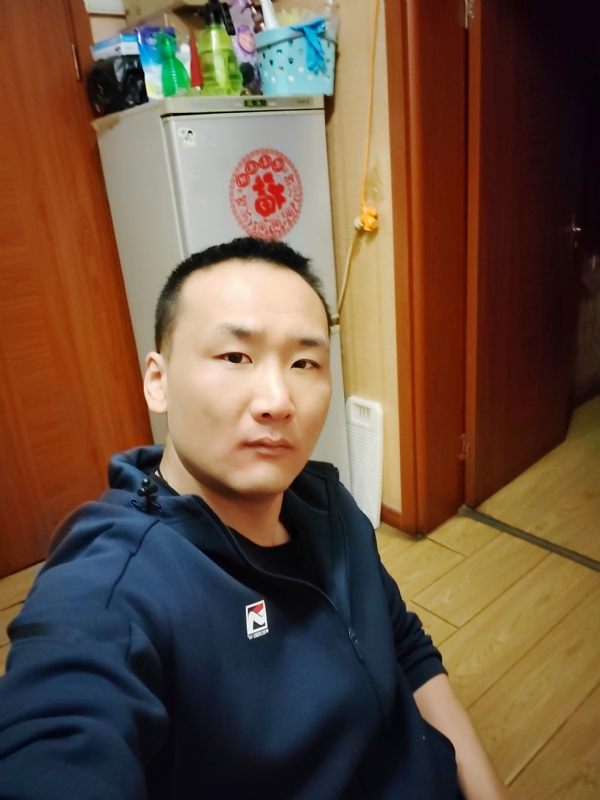 子昂的第一张照片--东山相亲网