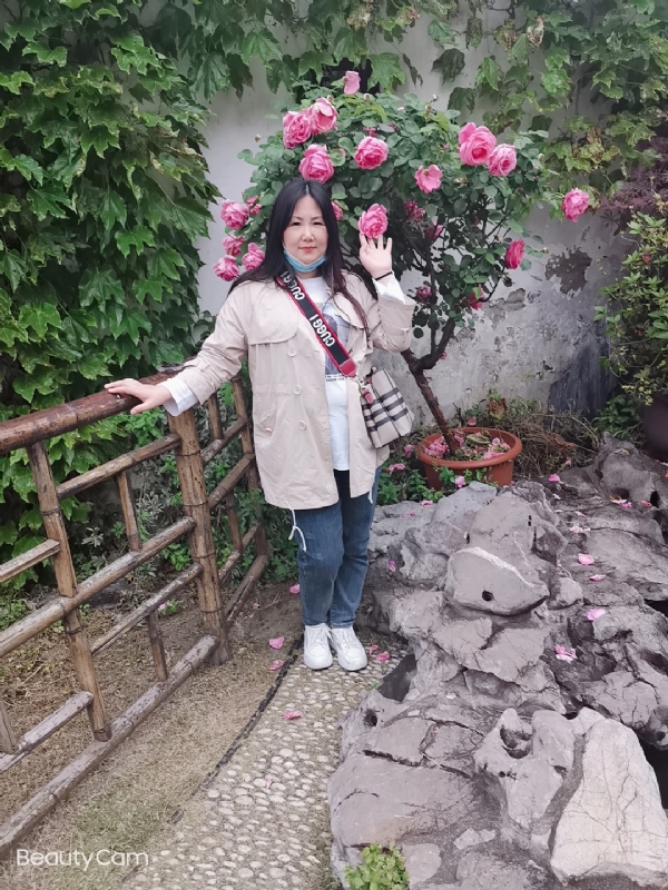 乖乖一女的第三张照片--东山相亲网
