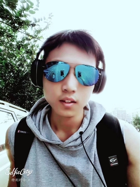 失意的人的第一张照片--东山相亲网