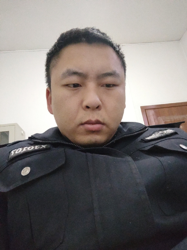 好纠结的第一张照片--东山相亲网