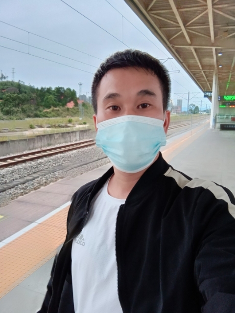 小李的第一张照片--东山相亲网
