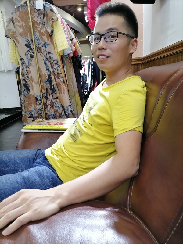 汪顺鹏的第一张照片--东山相亲网