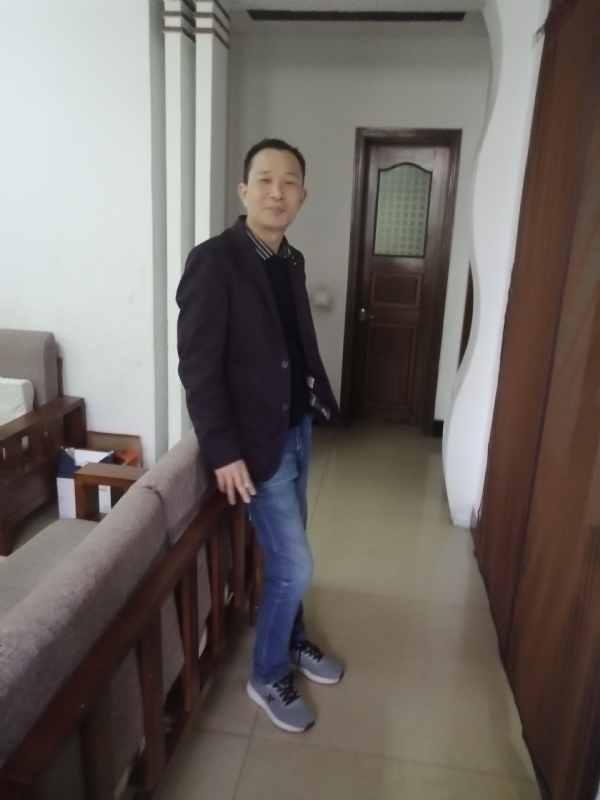相亲相爱的第二张照片--东山相亲网