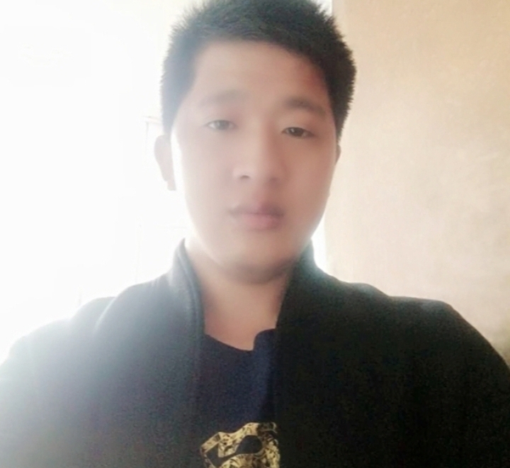 形影不离的第一张照片--东山相亲网