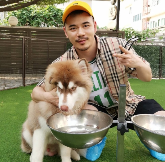 坚持的第一张照片--东山相亲网