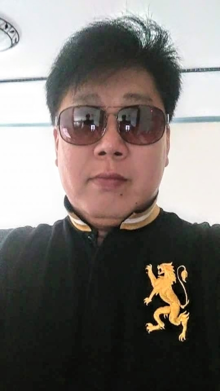 含笑半步癲的第一张照片--东山相亲网