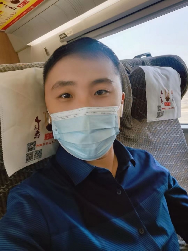 孤独的小屁猪的第二张照片--东山相亲网