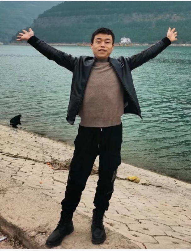 寂寞的风的第二张照片--东山相亲网