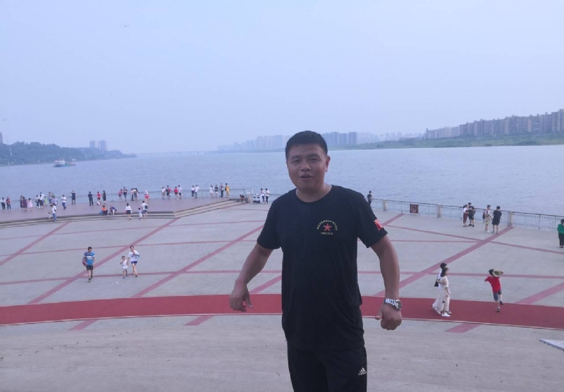 曾经心疼的我的第一张照片--东山相亲网