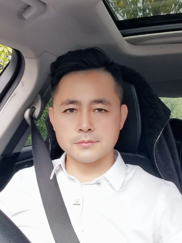 阿华大人的第一张照片--东山相亲网