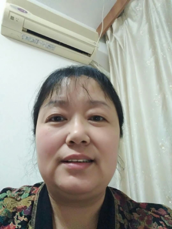 雨中漫步的第一张照片--东山相亲网