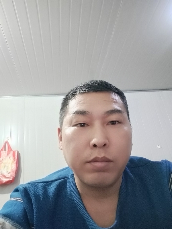 开着拖拉机去兜风的第一张照片--东山相亲网