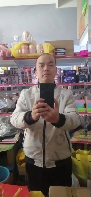 便利店的第一张照片--东山相亲网