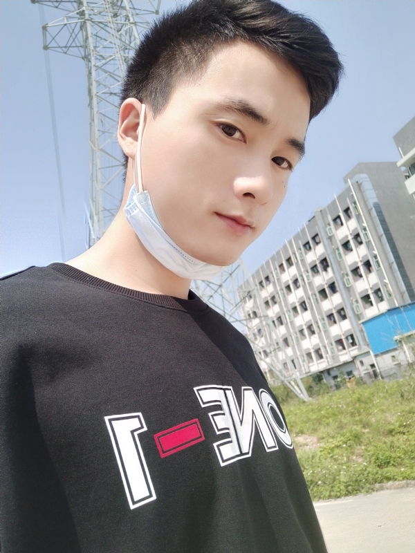 何凡的第一张照片--东山相亲网