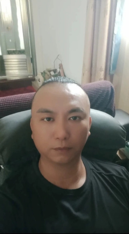 施逸森的第一张照片--东山相亲网