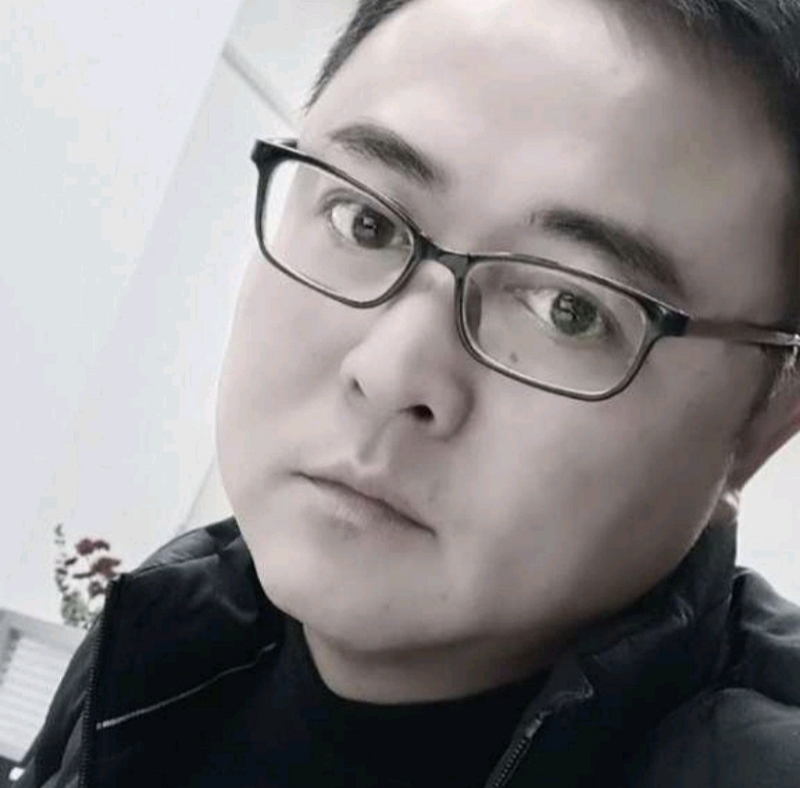 小石头的第二张照片--东山相亲网