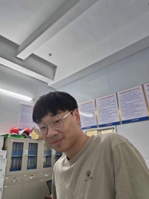 牛子弟的第一张照片--东山相亲网