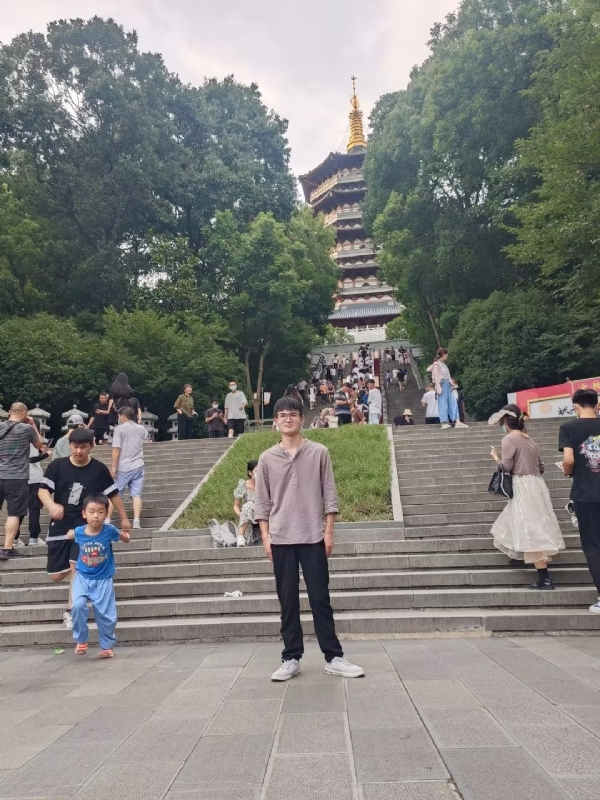 阳光男孩的第二张照片--东山相亲网