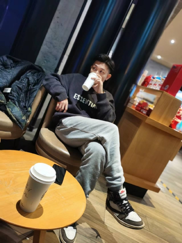 LAZY的第一张照片--东山相亲网