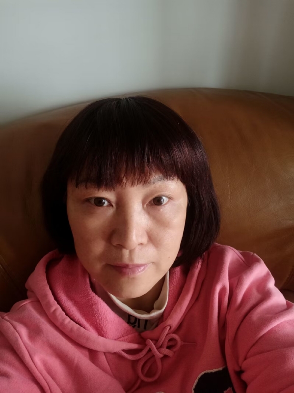 红玫瑰的第一张照片--东山相亲网