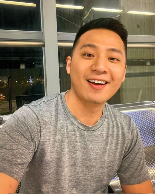 孤獨的男人的第三张照片--东山相亲网