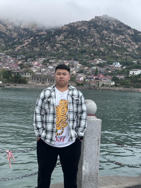 谨慎的第一张照片--东山相亲网