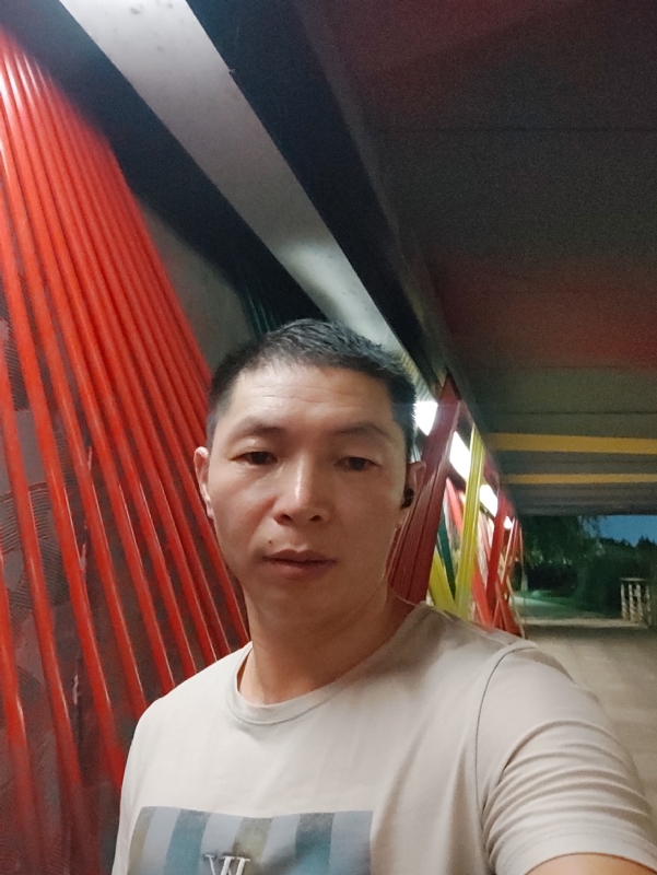 夜猫的第一张照片--东山相亲网
