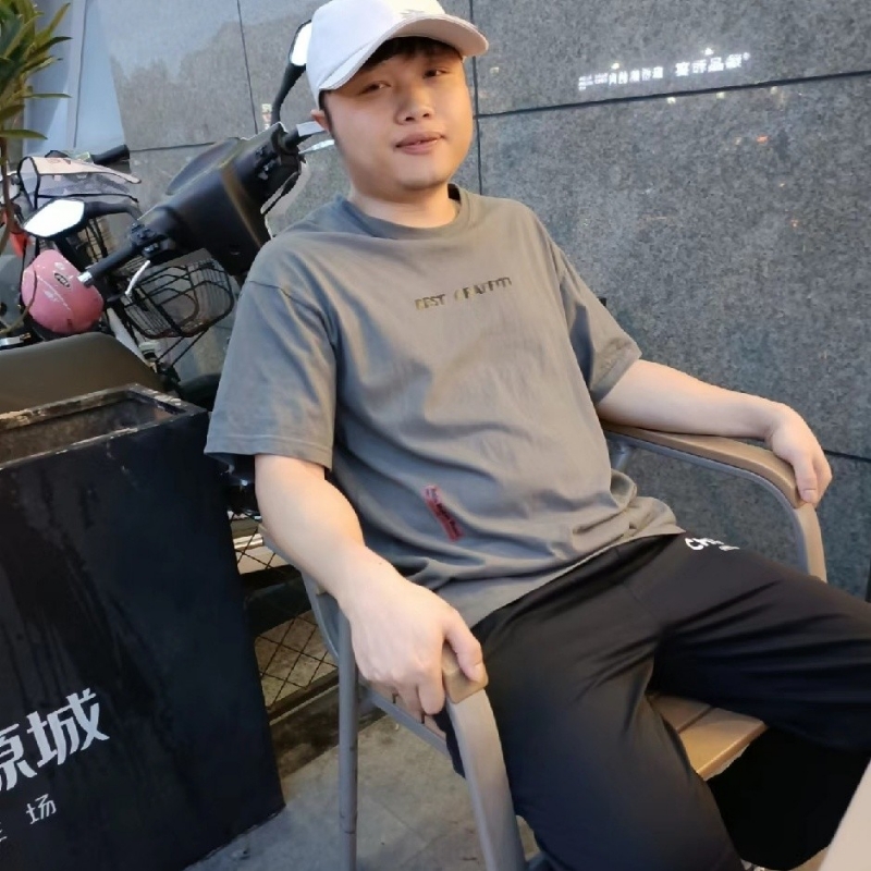 风吹半夏的第一张照片--东山相亲网