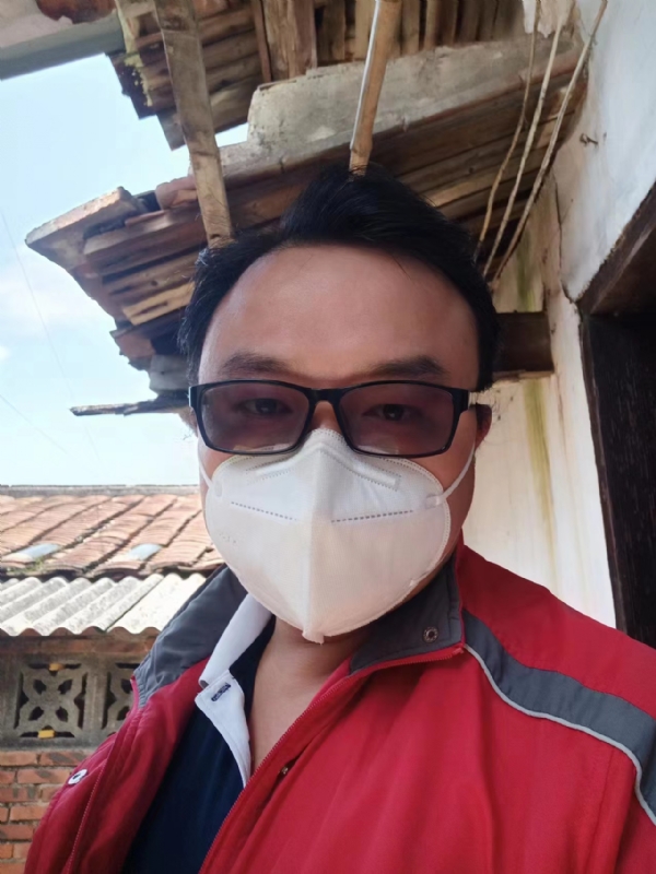 如影随形的第一张照片--东山相亲网