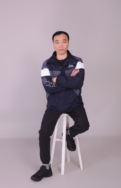 一只孤单的猫的第一张照片--东山相亲网