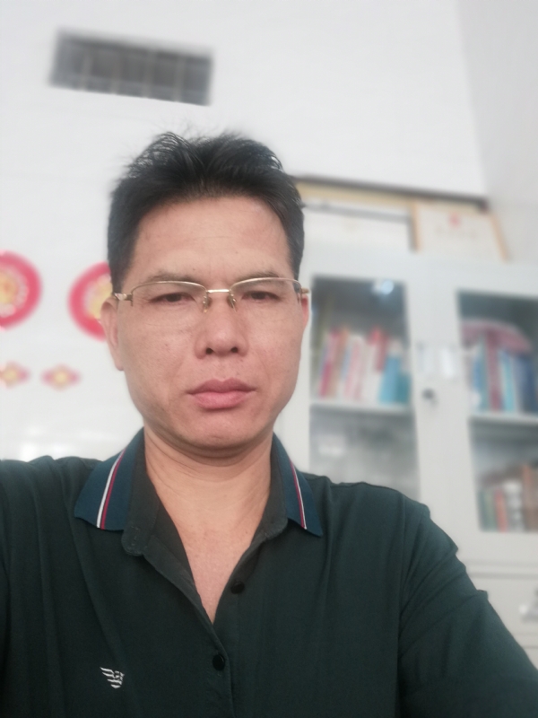 后视镜的第一张照片--东山相亲网