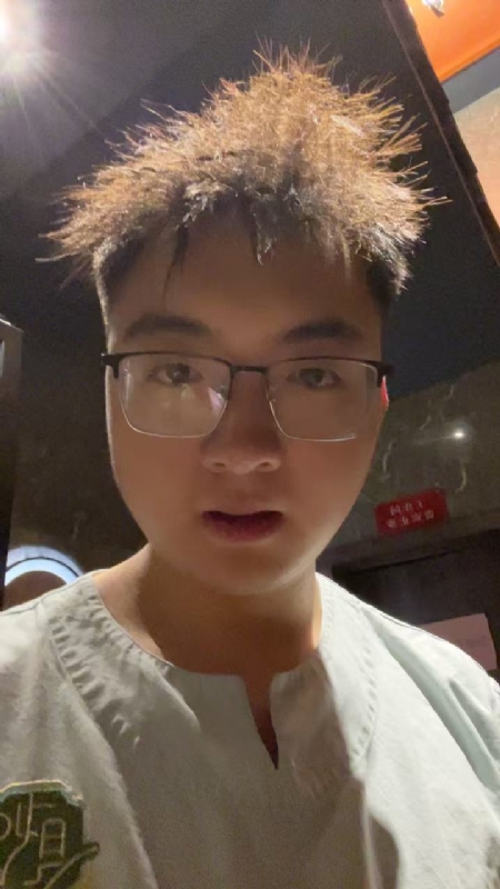成熟稳重的男士的第一张照片--东山相亲网