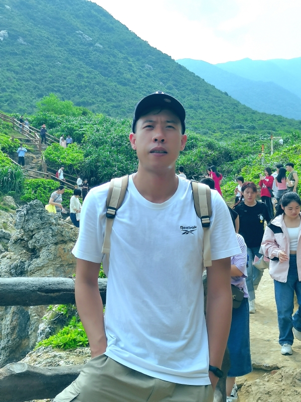 吴生的第二张照片--东山相亲网