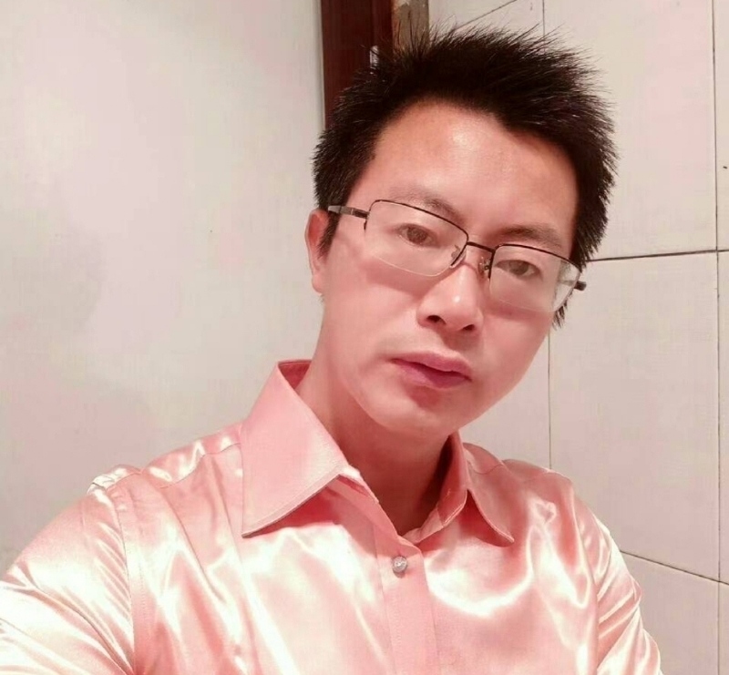 亮亮的第一张照片--东山相亲网