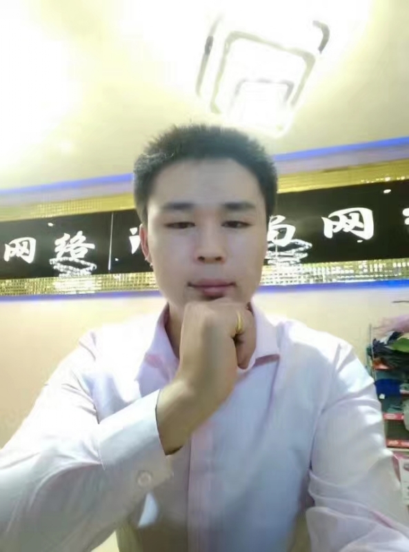 沉默寡言的第一张照片--东山相亲网