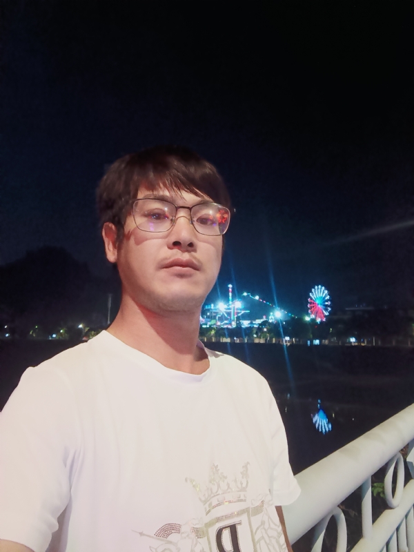 任豐的第一张照片--东山相亲网