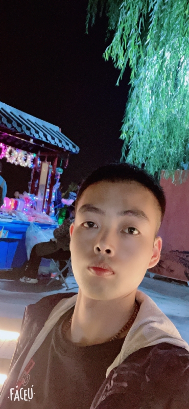 向阳而生的第一张照片--东山相亲网