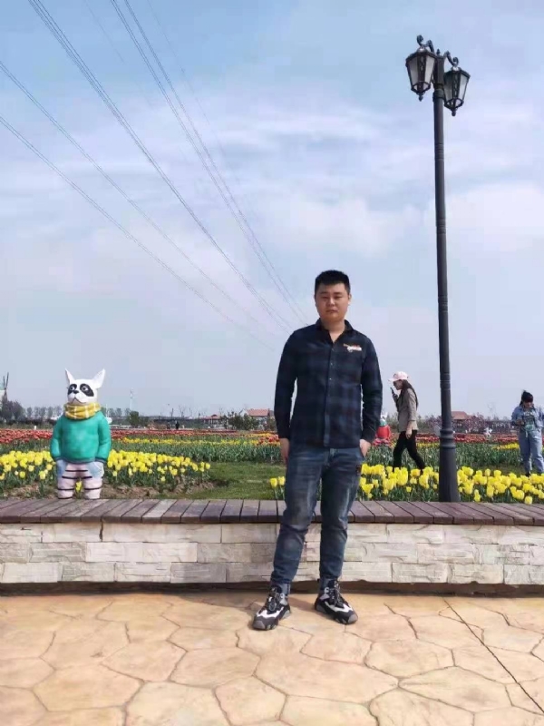 海阔天空的第一张照片--东山相亲网