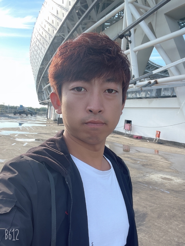 绅士大男孩的第一张照片--东山相亲网