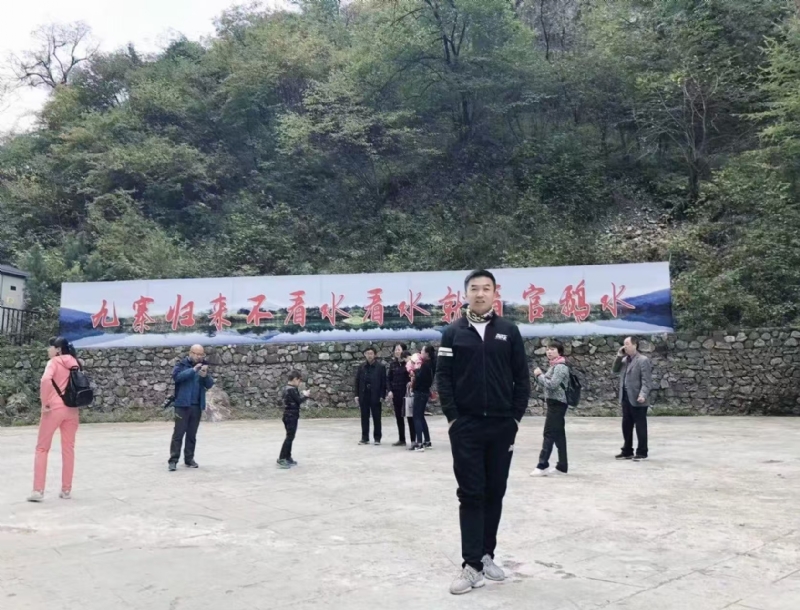 牵手的第一张照片--东山相亲网